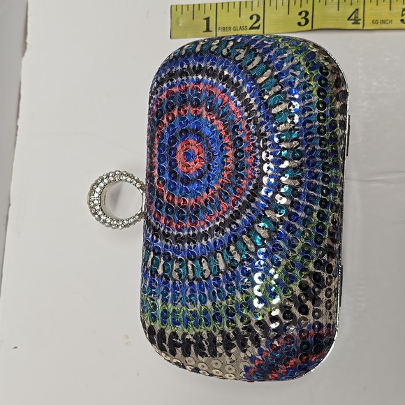 Multicolor Sequin Clutch Bag - Picture 12 of 12